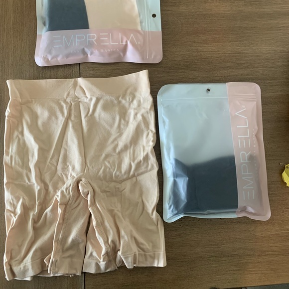 Shaper undergarment - Picture 3 of 3